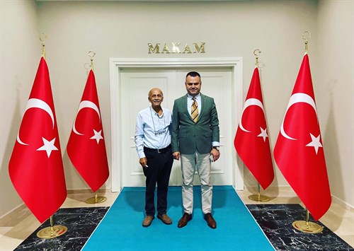 Duayen Gazeteci Selahattin Özbozkurt, Tarsus Kaymakamı Kadir Sertel OTCU’yu Ziyaret Etti