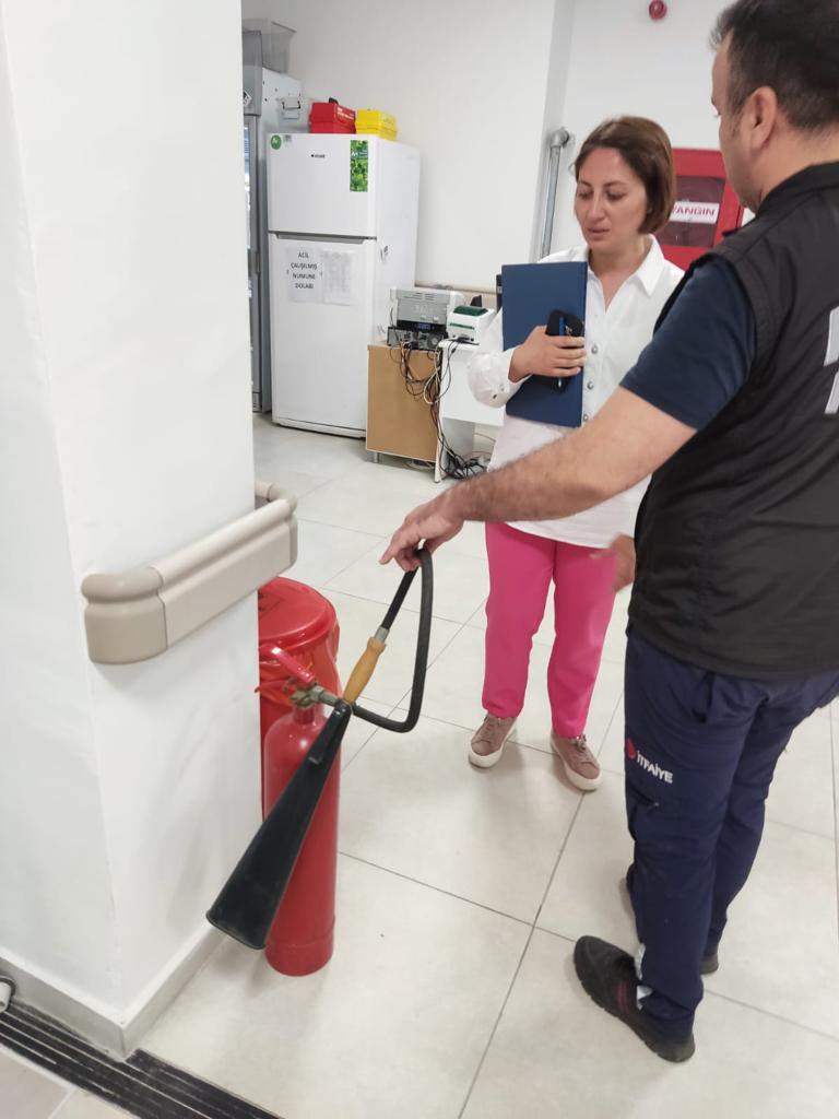 'Binaların Yangından Korunması' ile İlgili Denetimleri Yapmak Üzere Oluşturulan Komisyon Tarafından İlçemizdeki Kamu Kurumlarında Denetimler Yapıldı